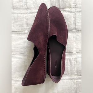 VINCE Finola flats Black Plum color Burgundy Suede US8 EUR 38 NWT never worn